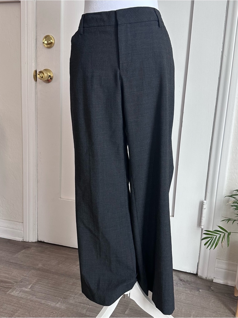GAP Wide-Leg Dress Pants in Charcoal Black